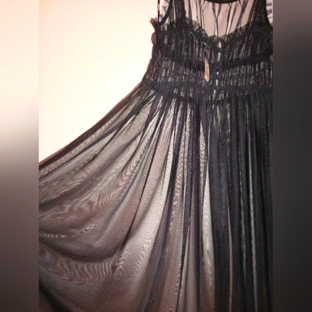 Long length black dress "Forever 21